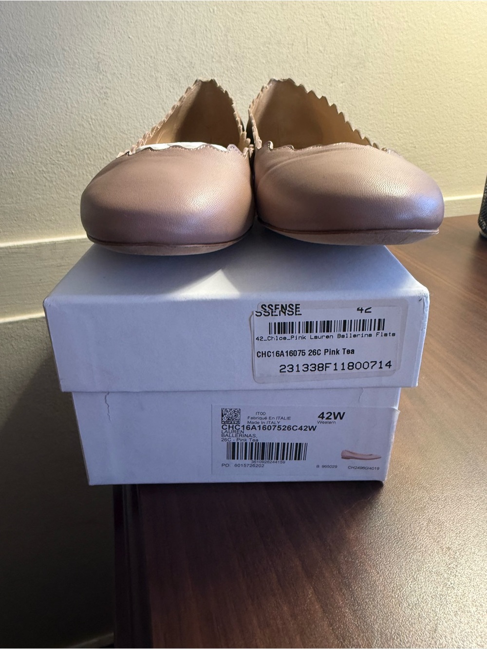 Chloe Scalloped Flats in nude size 42 (US11) - Picture 3 of 7